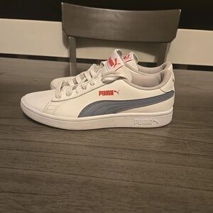 Puma White and Gray Sneakers